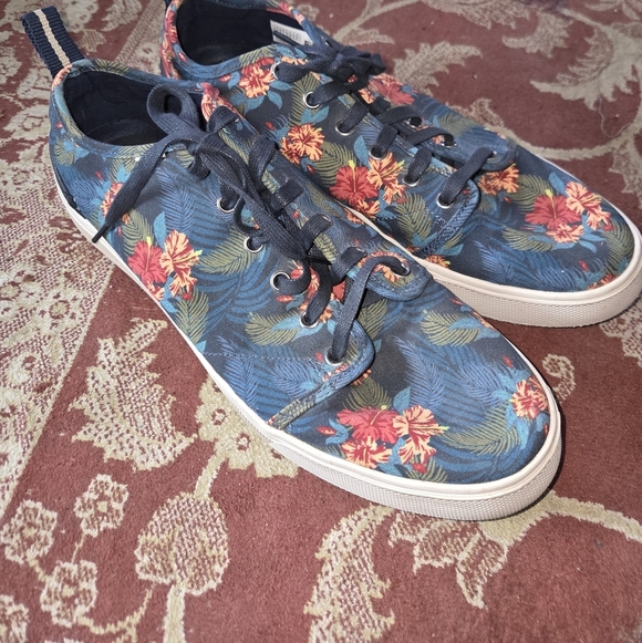 Toms TRVL LITE Floral Sneakers - Blue and Red - Picture 1 of 3